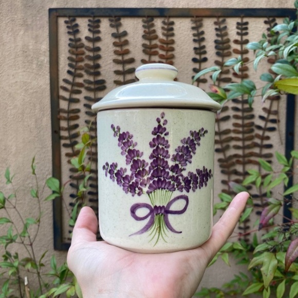 Vintage Ceramic Clay Cottagecore Farmhouse Lavender Painted Container Pot - Picture 1 of 7